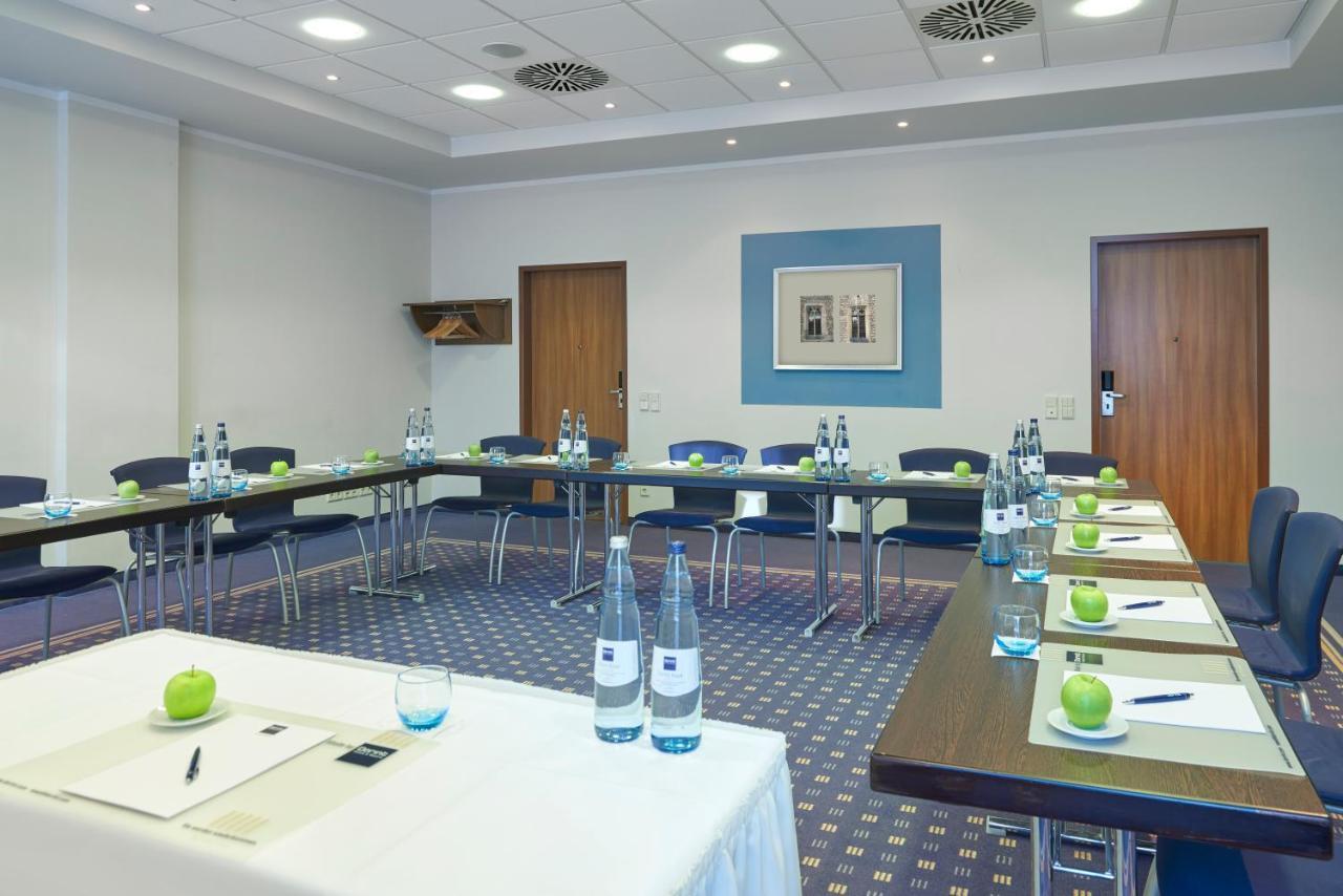 Dorint Hotel Am Dom Ерфурт Екстериор снимка
