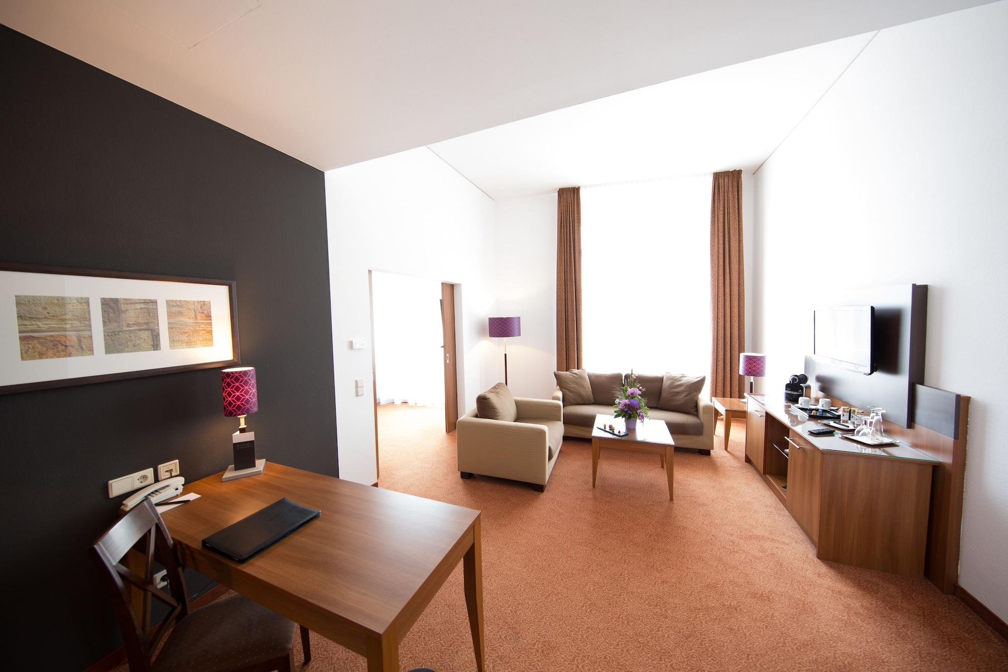 Dorint Hotel Am Dom Ерфурт Екстериор снимка