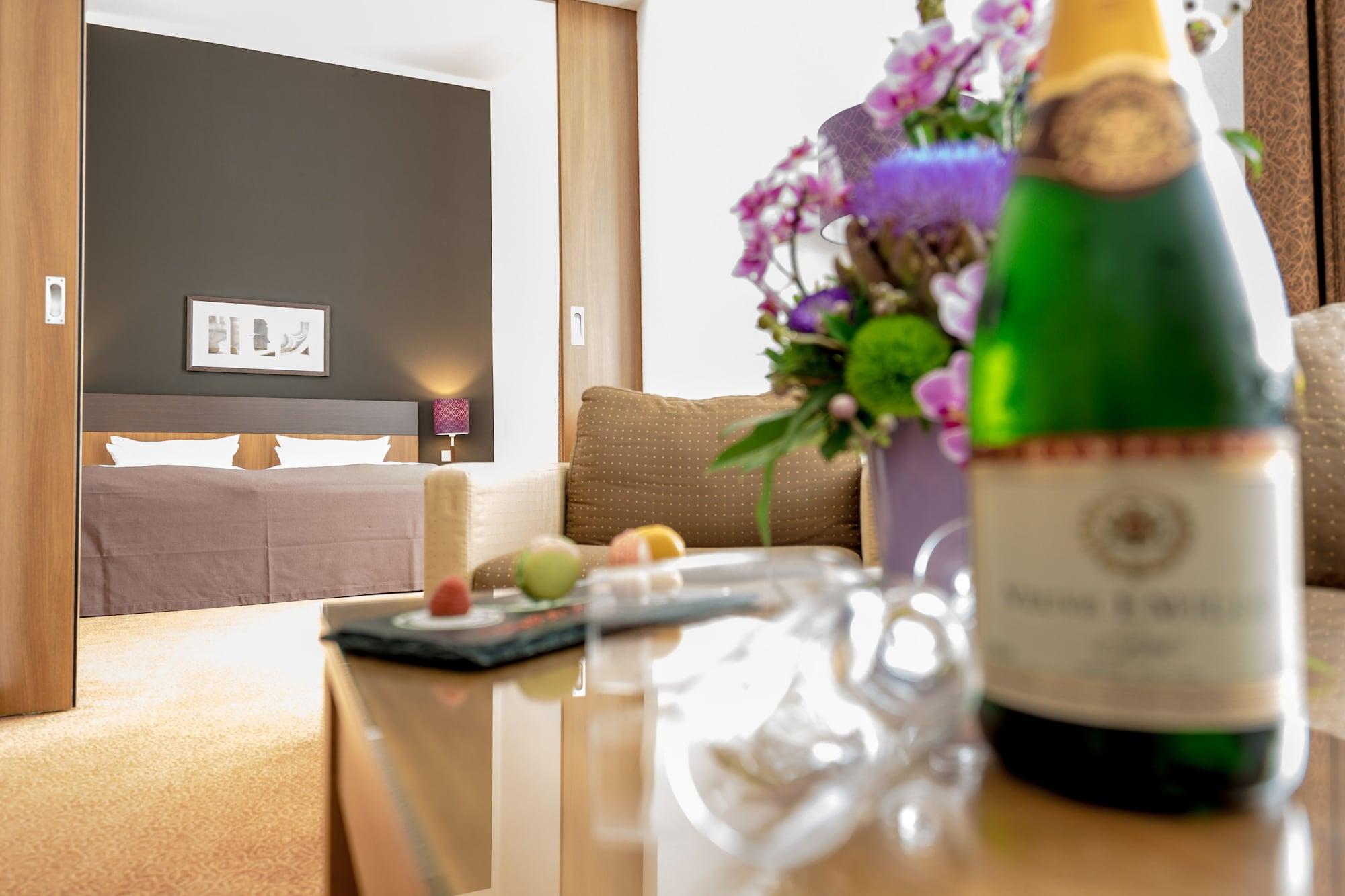 Dorint Hotel Am Dom Ерфурт Екстериор снимка