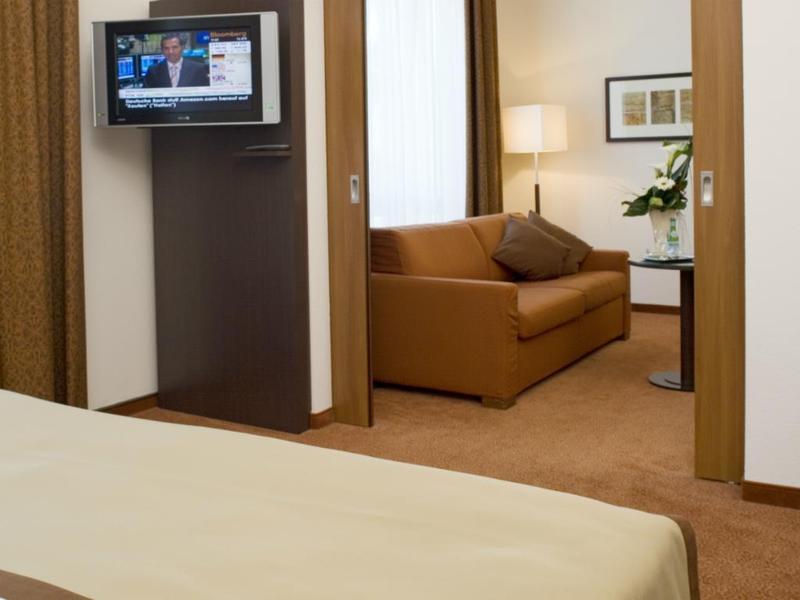 Dorint Hotel Am Dom Ерфурт Екстериор снимка