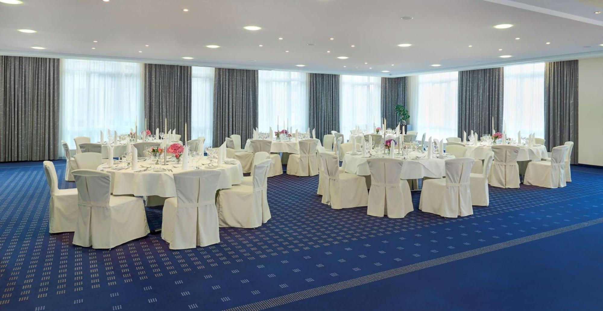 Dorint Hotel Am Dom Ерфурт Екстериор снимка
