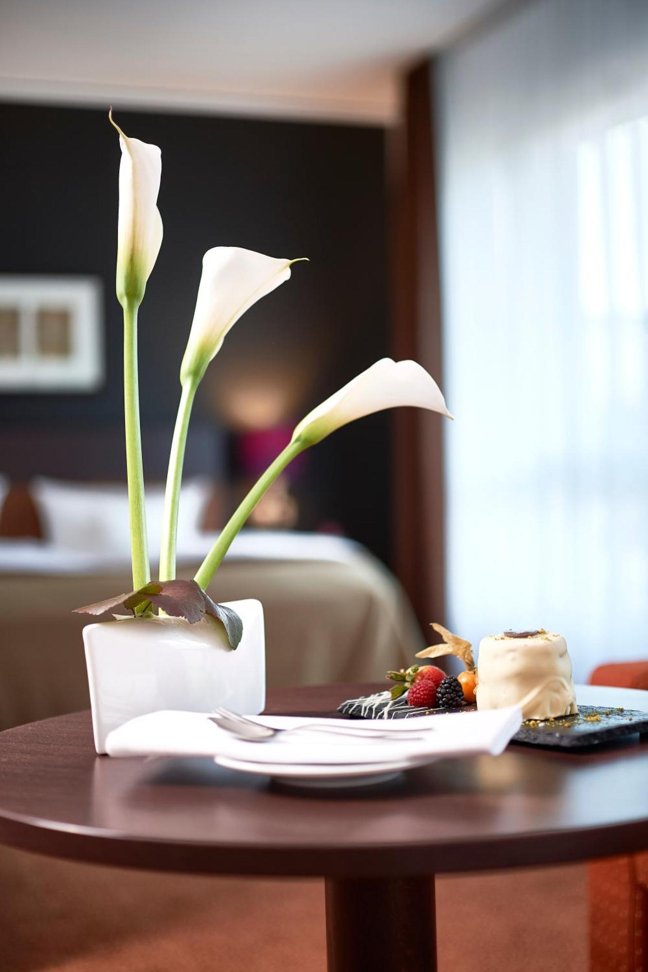 Dorint Hotel Am Dom Ерфурт Екстериор снимка