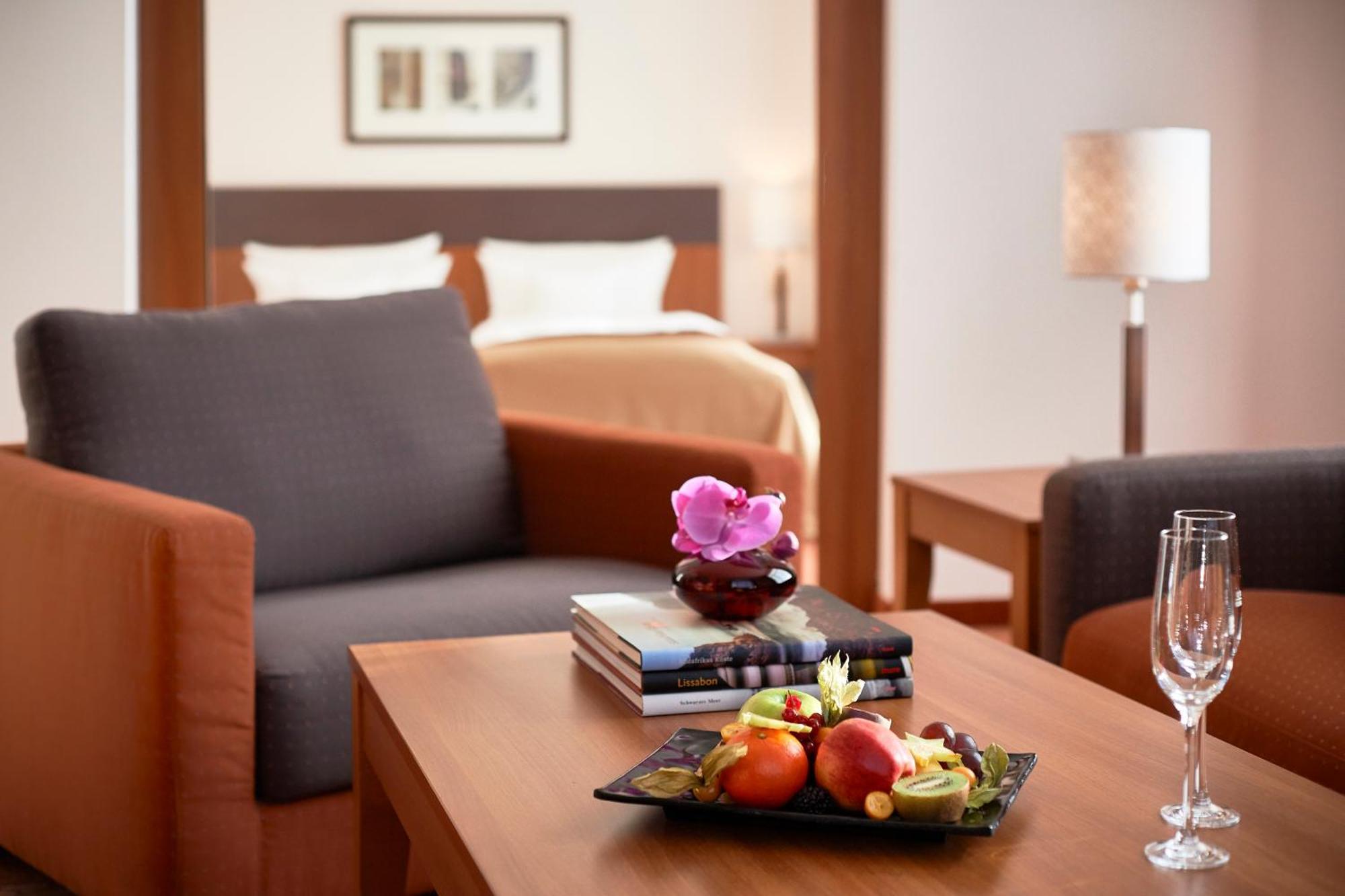 Dorint Hotel Am Dom Ерфурт Екстериор снимка