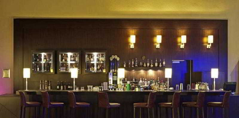 Dorint Hotel Am Dom Ерфурт Екстериор снимка